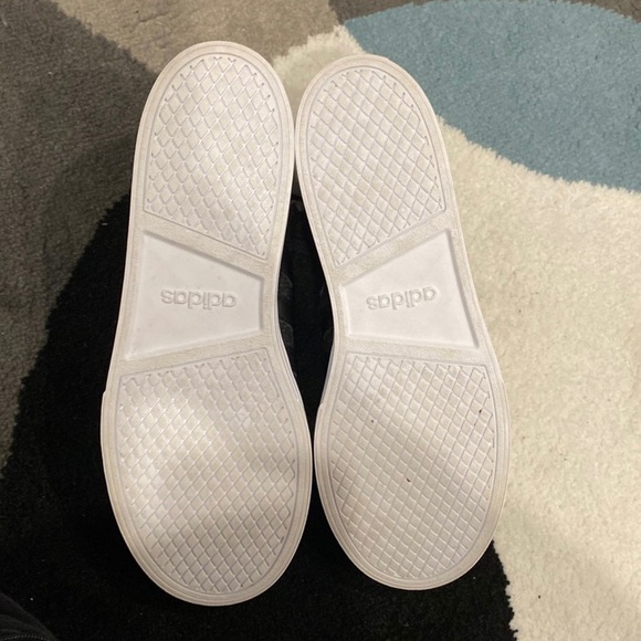 Adidas shoes - Picture 3 of 5